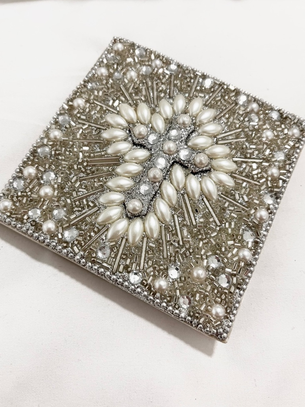 EVDY Beaded Cross 4x4 Notepad 96 Blank Pages NWT - Picture 2 of 4
